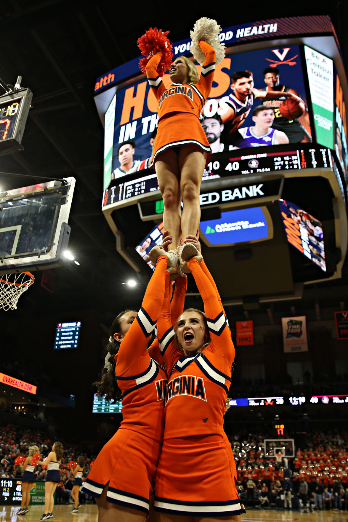 20200128_cdp_sports_uvahoops039.JPG